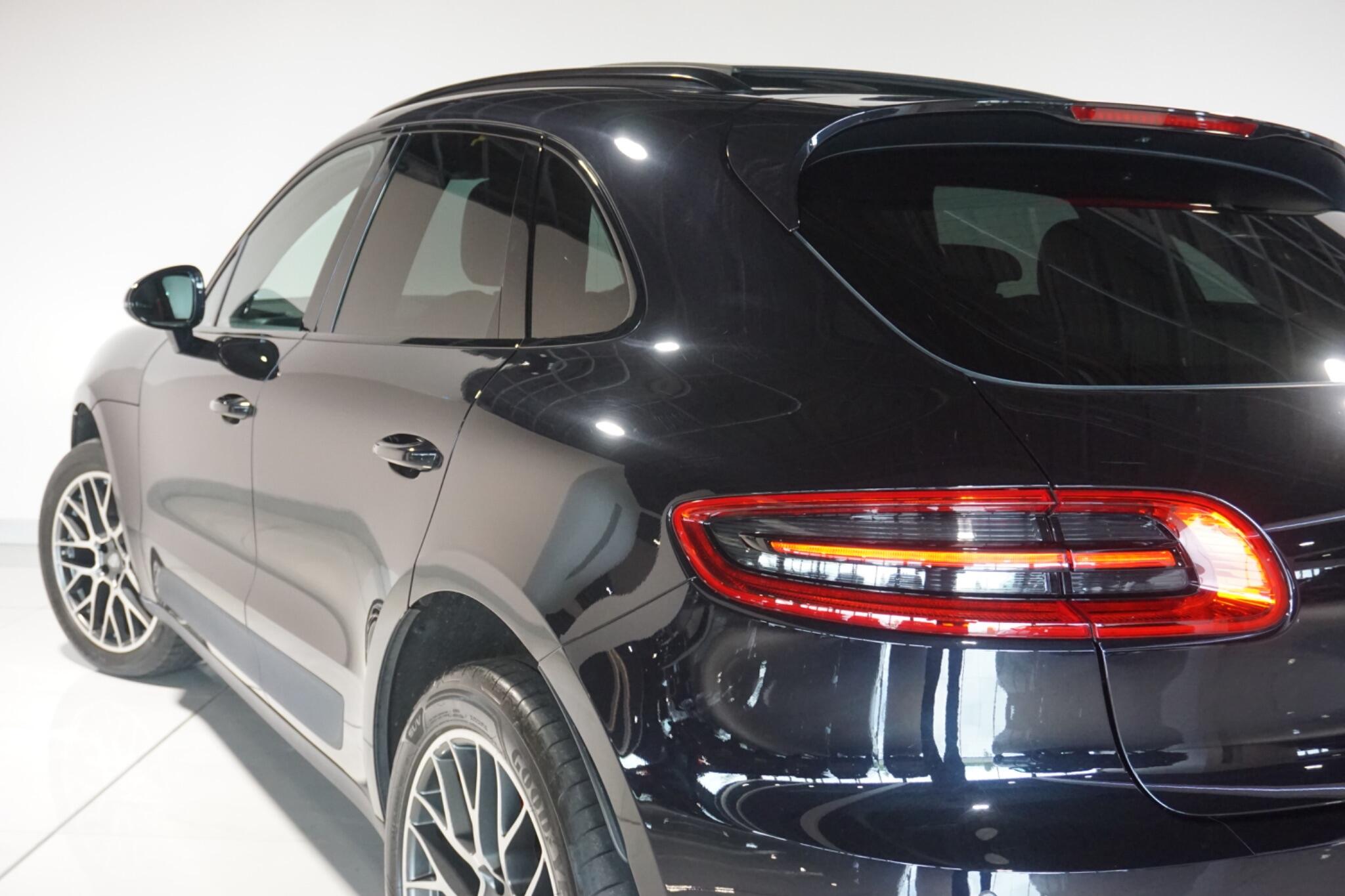 Porsche Macan 2.0T SUV 5dr Petrol PDK 4WD Euro 6 (s/s) (252 ps)